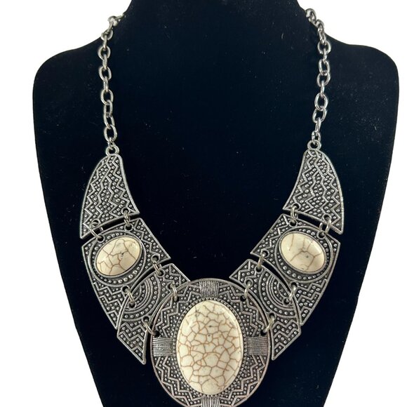 Silver Tone Bib Necklace Statement Ornate 19" Long Faux Marble Stones - Picture 7 of 7